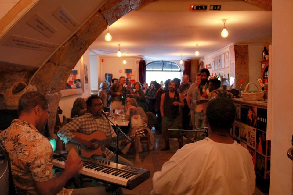 Tabernáculo by Hernâni Miguel