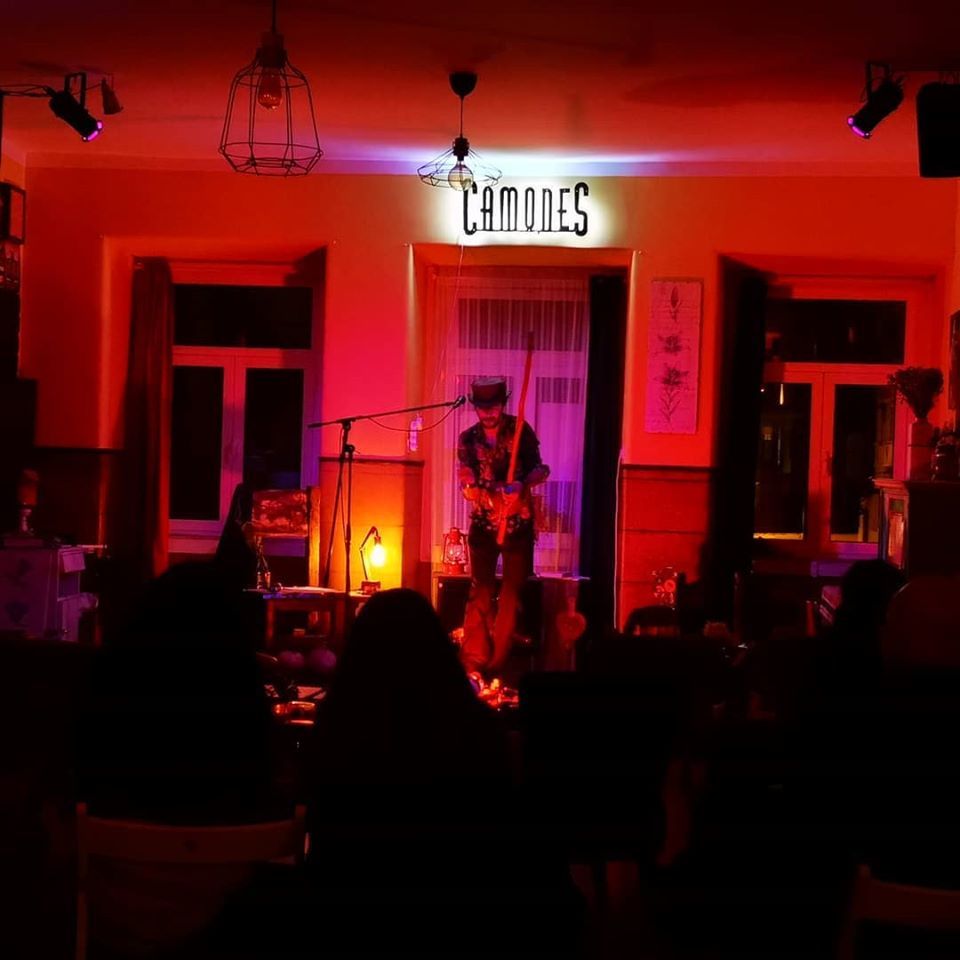 Camones - Cine Bar